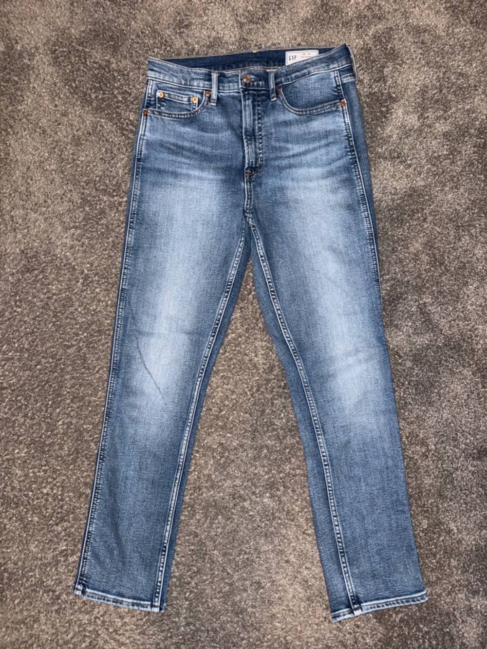 GAP Women’s Jeans in Mid Blue Wash